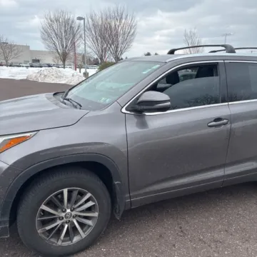 Photos of 2018 Toyota Highlander XLE for sale in Carlstadt, NJ at 101 Motors