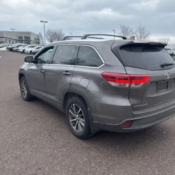 More photos of 2018 Toyota Highlander XLE at 101 Motors, NJ