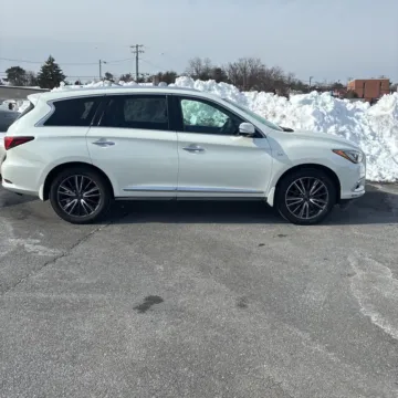 More photos of 2018 INFINITI QX60 at 101 Motors, NJ