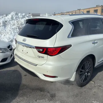 More photos of 2018 INFINITI QX60 at 101 Motors, NJ