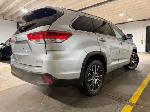 More photos of 2017 Toyota Highlander SE at 101 Motors, NJ