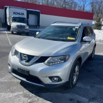 Silver 2015 Nissan Rogue SL for sale in Carlstadt, NJ