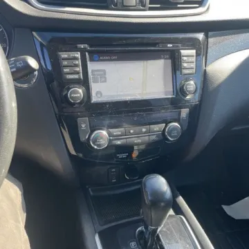 More photos of 2015 Nissan Rogue SL at 101 Motors, NJ