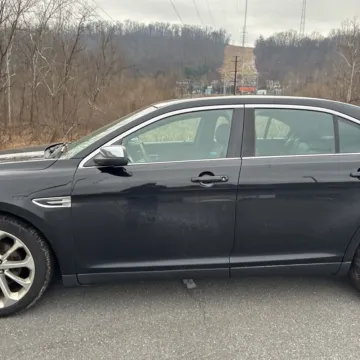 More photos of 2017 Ford Taurus Limited at 101 Motors, NJ