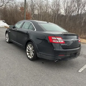 More photos of 2017 Ford Taurus Limited at 101 Motors, NJ