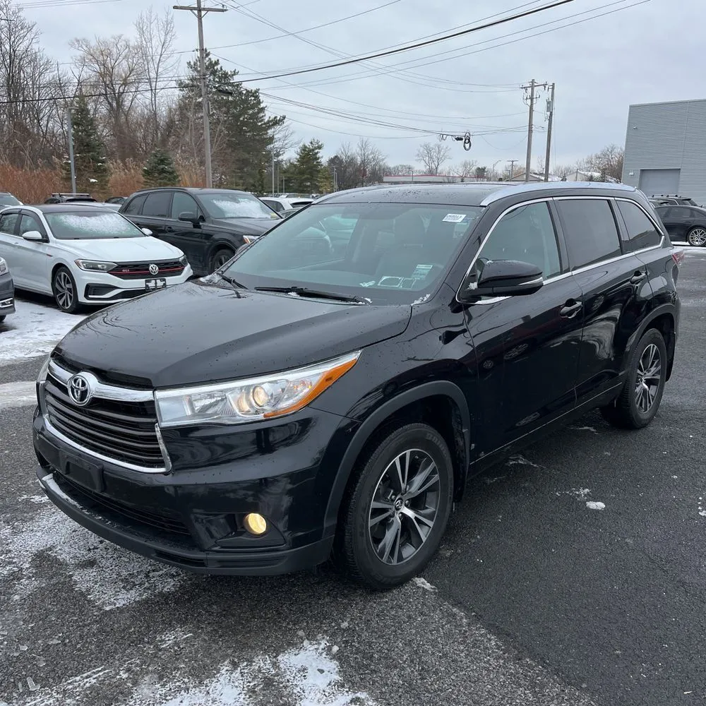 Black 2016 Toyota Highlander XLE V6 for sale in Carlstadt, NJ