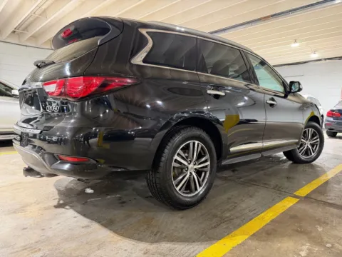 More photos of 2016 INFINITI QX60 at 101 Motors, NJ