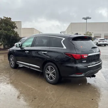 More photos of 2016 INFINITI QX60 at 101 Motors, NJ