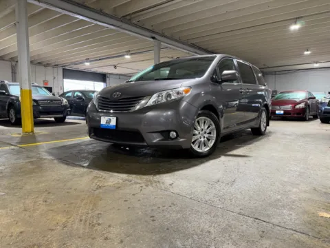 Gray 2015 Toyota Sienna XLE Premium 7 Passenger for sale in Carlstadt, NJ