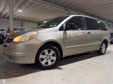 Photos of 2005 Toyota Sienna LE for sale in Carlstadt, NJ at 101 Motors