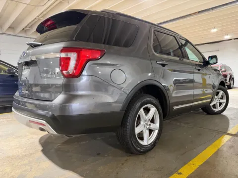 More photos of 2016 Ford Explorer XLT at 101 Motors, NJ