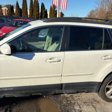 More photos of 2014 Subaru Outback 2.5i Limited at 101 Motors, NJ