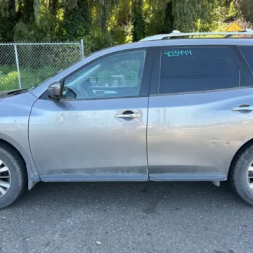 More photos of 2017 Nissan Pathfinder SL at 101 Motors, NJ