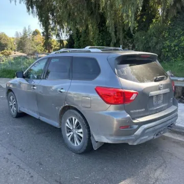 More photos of 2017 Nissan Pathfinder SL at 101 Motors, NJ