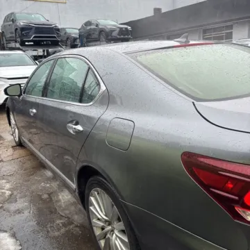 More photos of 2013 Lexus LS 460 L at 101 Motors, NJ