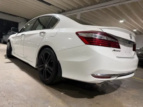 Another view of 2017 Honda Accord Sport SE for sale in Carlstadt, NJ at 101 Motors