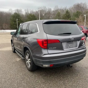 More photos of 2017 Honda Pilot EX-L at 101 Motors, NJ