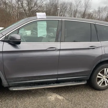 More photos of 2017 Honda Pilot EX-L at 101 Motors, NJ