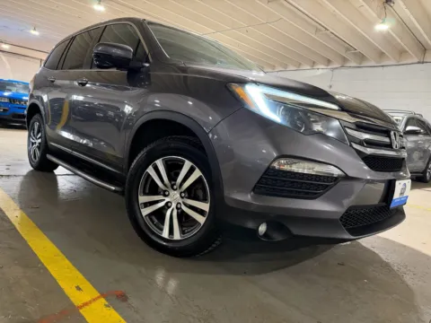 More photos of 2017 Honda Pilot EX-L at 101 Motors, NJ