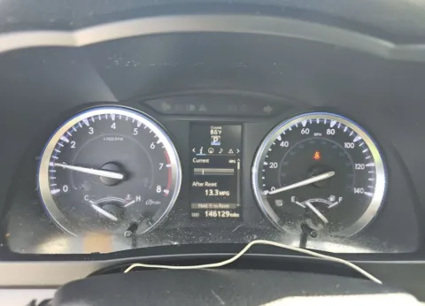 More photos of 2015 Toyota Highlander XLE V6 at 101 Motors, NJ