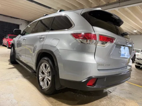 Another view of 2015 Toyota Highlander XLE V6 for sale in Carlstadt, NJ at 101 Motors