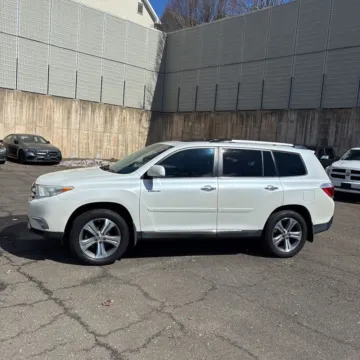 Another view of 2012 Toyota Highlander Limited V6 for sale in Carlstadt, NJ at 101 Motors