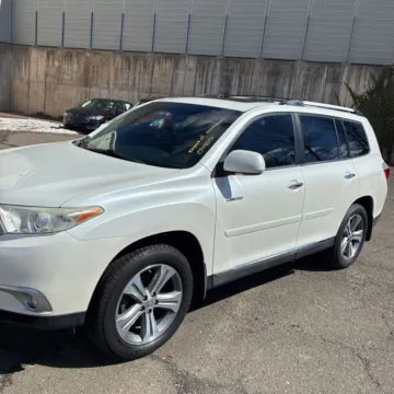Photos of 2012 Toyota Highlander Limited V6 for sale in Carlstadt, NJ at 101 Motors