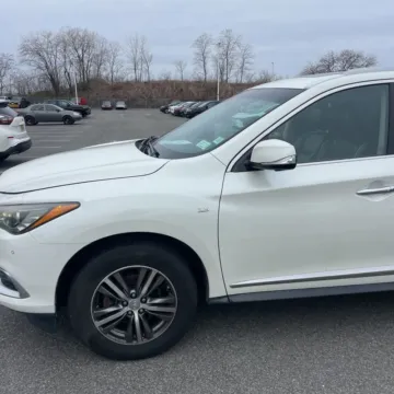 Photos of 2016 INFINITI QX60 for sale in Carlstadt, NJ at 101 Motors