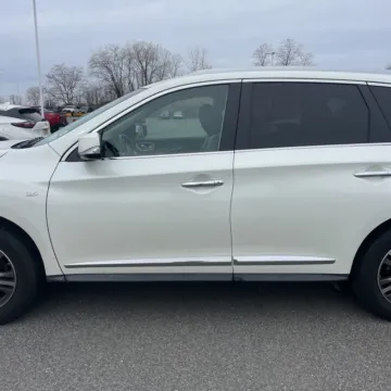 More photos of 2016 INFINITI QX60 at 101 Motors, NJ