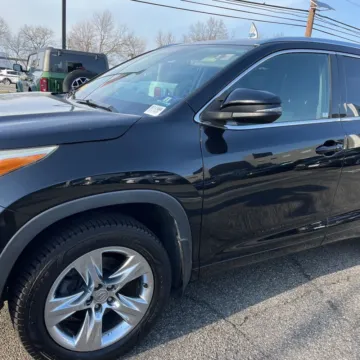 Photos of 2015 Toyota Highlander Limited V6 for sale in Carlstadt, NJ at 101 Motors