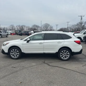 Another view of 2018 Subaru Outback 2.5i Touring for sale in Carlstadt, NJ at 101 Motors