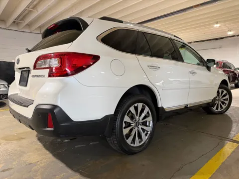 More photos of 2018 Subaru Outback 2.5i Touring at 101 Motors, NJ