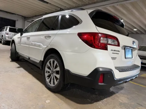 Another view of 2018 Subaru Outback 2.5i Touring for sale in Carlstadt, NJ at 101 Motors
