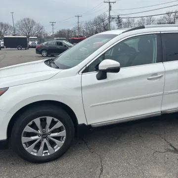 Photos of 2018 Subaru Outback 2.5i Touring for sale in Carlstadt, NJ at 101 Motors