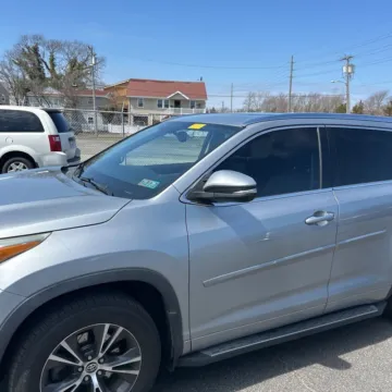 Photos of 2016 Toyota Highlander XLE V6 for sale in Carlstadt, NJ at 101 Motors