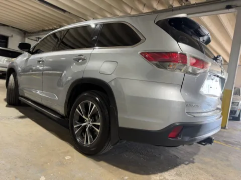 Another view of 2016 Toyota Highlander XLE V6 for sale in Carlstadt, NJ at 101 Motors