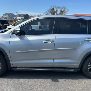 More photos of 2016 Toyota Highlander XLE V6 at 101 Motors, NJ