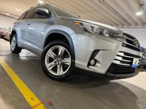 More photos of 2017 Toyota Highlander Limited at 101 Motors, NJ