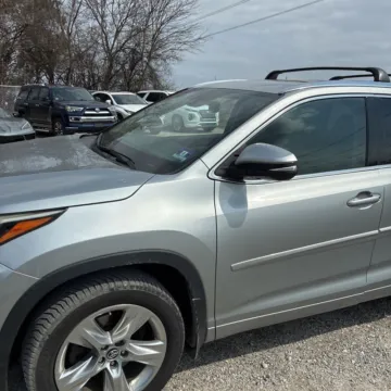 Photos of 2017 Toyota Highlander Limited for sale in Carlstadt, NJ at 101 Motors