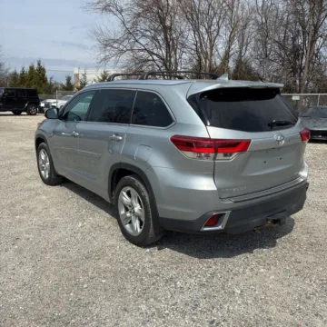 More photos of 2017 Toyota Highlander Limited at 101 Motors, NJ