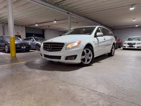 White 2011 Mercedes-Benz R 350 BlueTEC 4MATIC for sale in Carlstadt, NJ