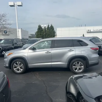 Another view of 2015 Toyota Highlander XLE V6 for sale in Carlstadt, NJ at 101 Motors