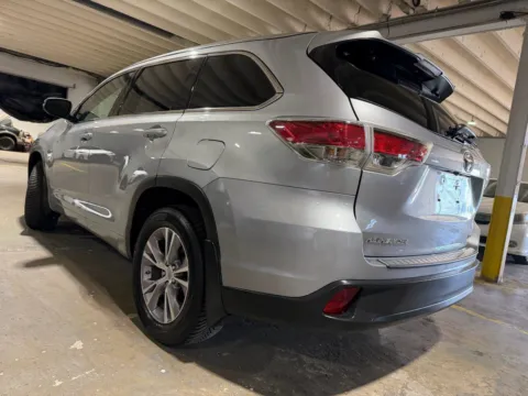 Another view of 2015 Toyota Highlander XLE V6 for sale in Carlstadt, NJ at 101 Motors