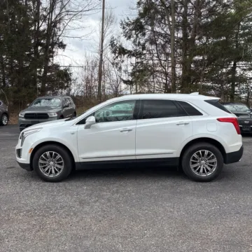 Another view of 2017 Cadillac XT5 Luxury for sale in Carlstadt, NJ at 101 Motors