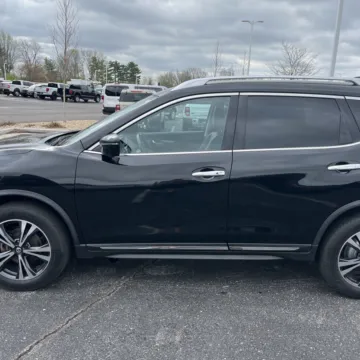 More photos of 2017 Nissan Rogue SL at 101 Motors, NJ