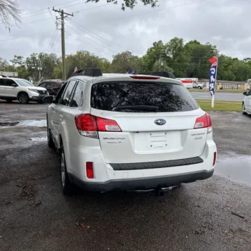 More photos of 2013 Subaru Outback 2.5i Limited at 101 Motors, NJ