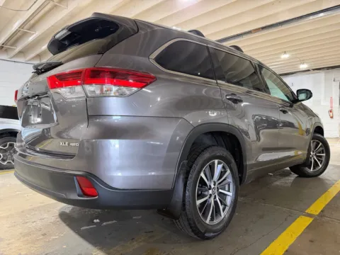 More photos of 2017 Toyota Highlander XLE at 101 Motors, NJ
