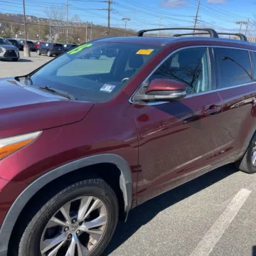 Photos of 2015 Toyota Highlander XLE V6 for sale in Carlstadt, NJ at 101 Motors