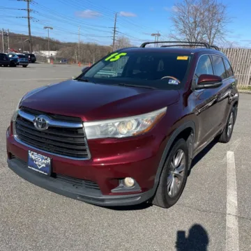 Red 2015 Toyota Highlander XLE V6 for sale in Carlstadt, NJ