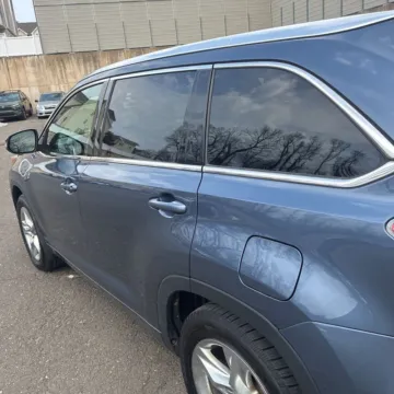 More photos of 2016 Toyota Highlander Limited V6 at 101 Motors, NJ